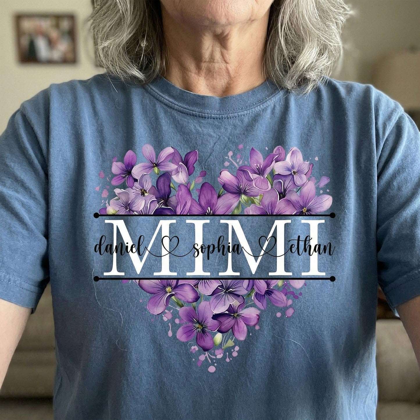 Women’s Mimi Birth Flower Heart Graphic T-Shirt